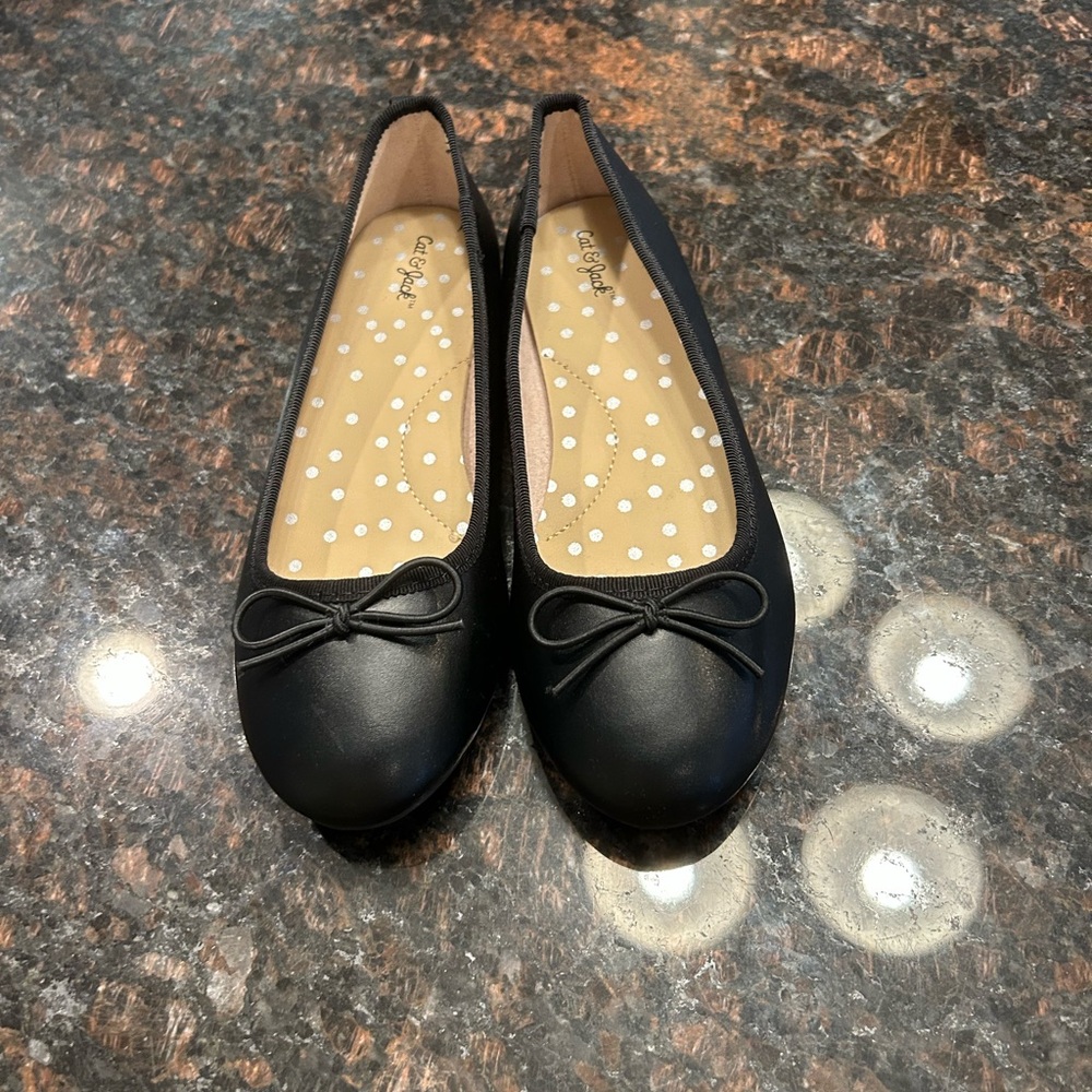 NWOT CAT JACK girls flat shoes